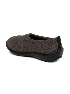 brown printed slip on casual shoe - 17924033 - Standard Image - 3