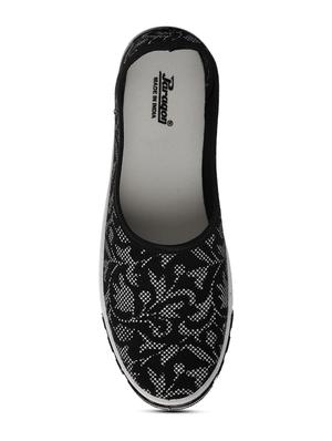 black printed slipon casual shoe - 17924037 - Standard Image - 4