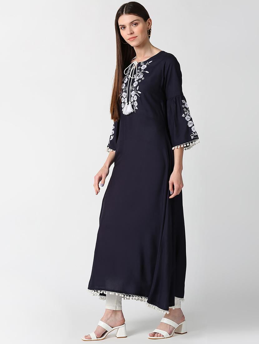 embroidered a-line kurta - 17925157 - Zoom Image - 2