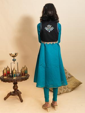 blue embellished suit set - 17926411 - Standard Image - 3