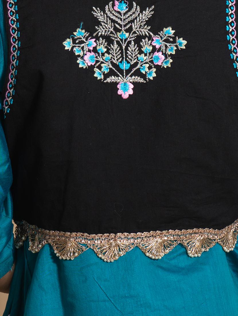 blue embellished suit set - 17926411 - Zoom Image - 5