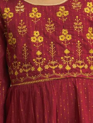 red embellished suit set - 17926412 - Standard Image - 3