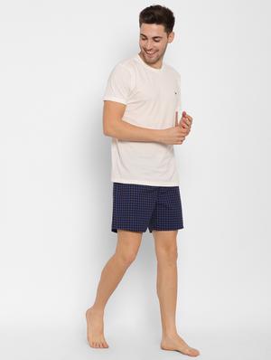 blue checkered boxer - 17928640 - Standard Image - 4