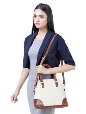 white leatherette (pu) regular handbag - 17930329 - Standard Image - 6