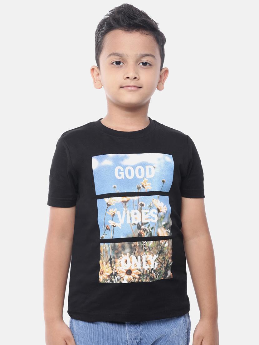 round neck graphic t-shirt - 17933259 - Zoom Image - 1