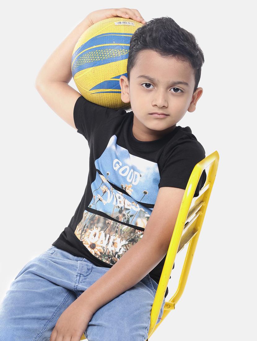 round neck graphic t-shirt - 17933259 - Zoom Image - 4
