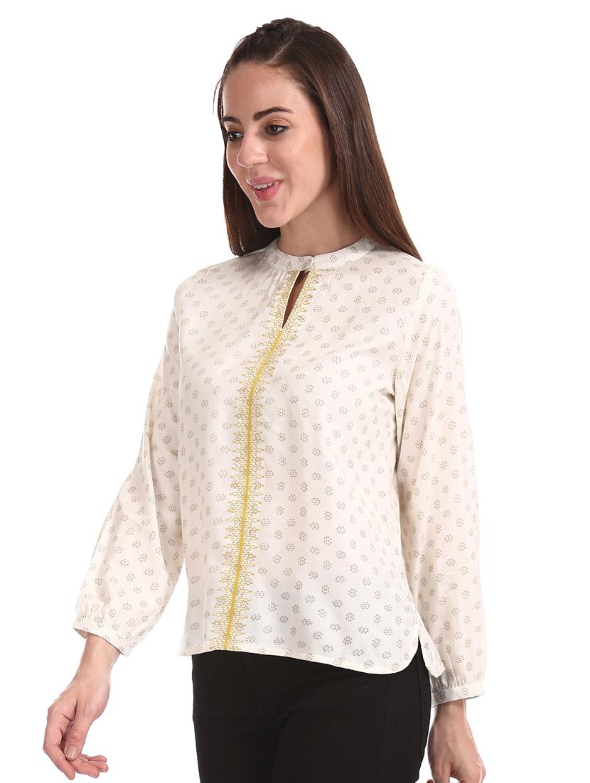 key hole neck printed top - 17935678 - Zoom Image - 2
