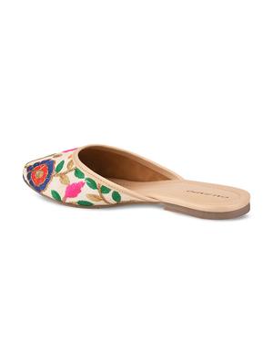 white synthetic slip on jutis & mojaris - 17937662 - Standard Image - 3