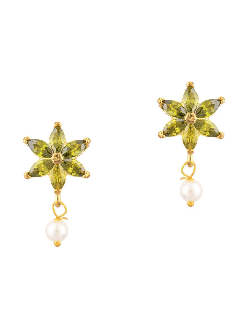 green crystal studs earring - 17937834 - Zoom Image - 1