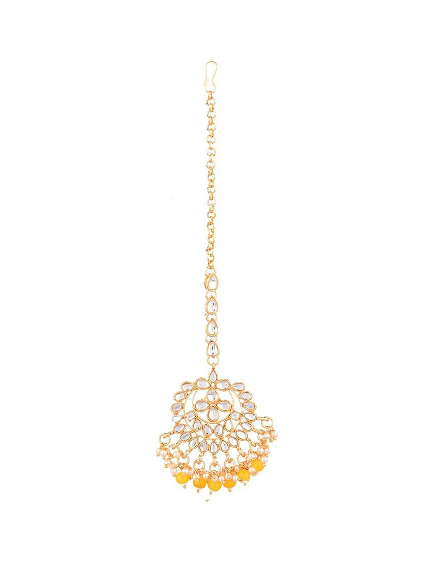 yellow traditional kundan maang tikka earrings set - 17937893 - Zoom Image - 2