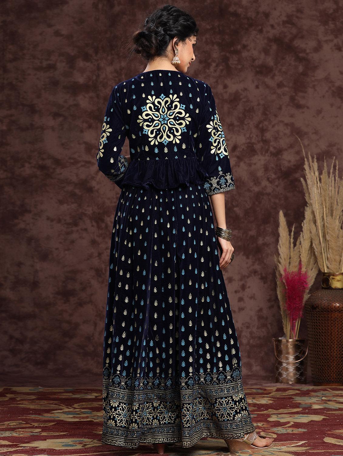 blue velvet flared lehenga - 17948035 - Zoom Image - 3