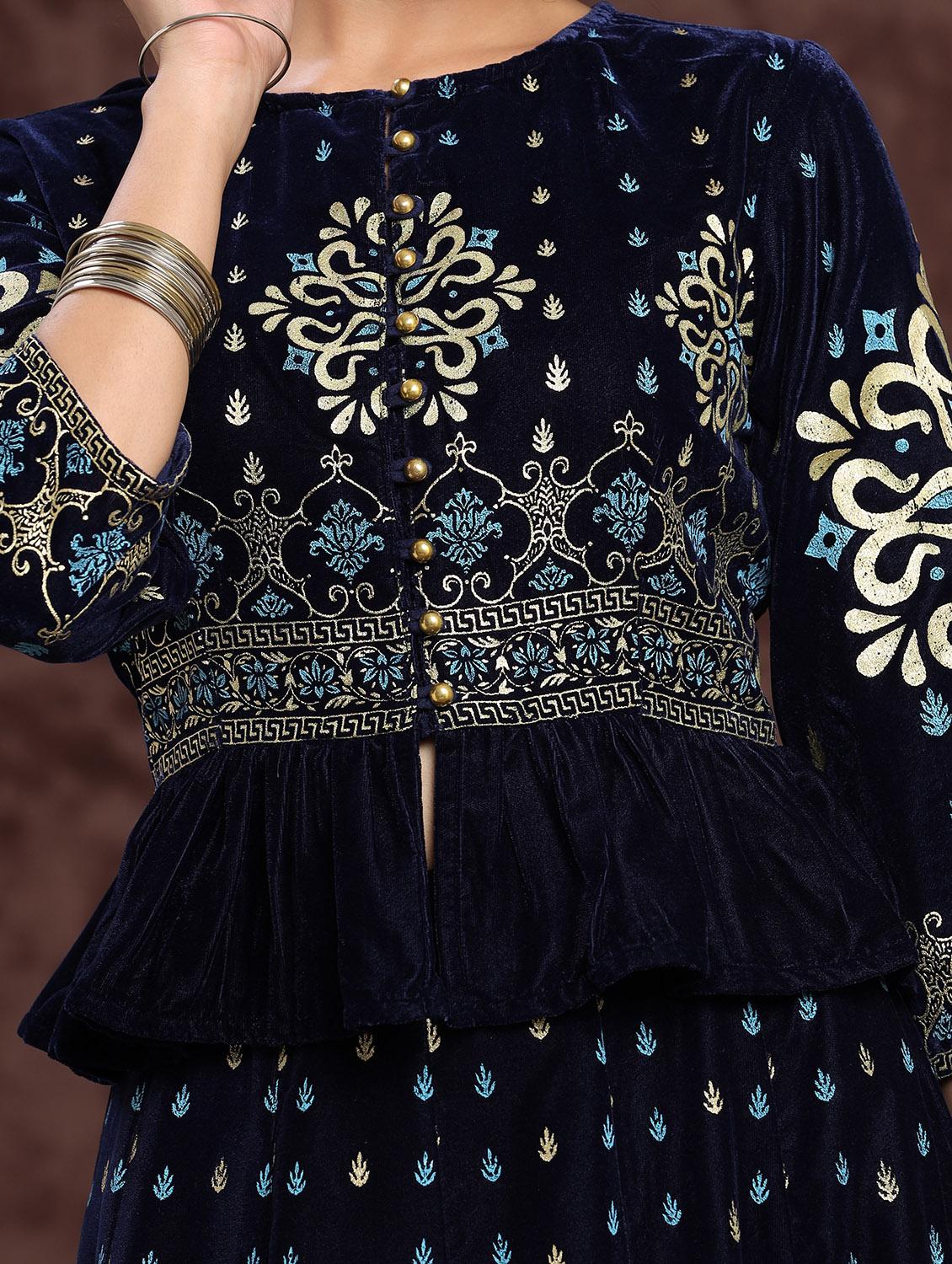 blue velvet flared lehenga - 17948035 - Zoom Image - 4