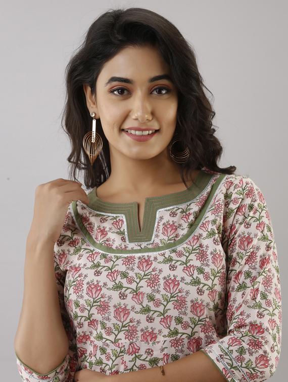 printed anarkali kurta - 17956039 - Zoom Image - 4