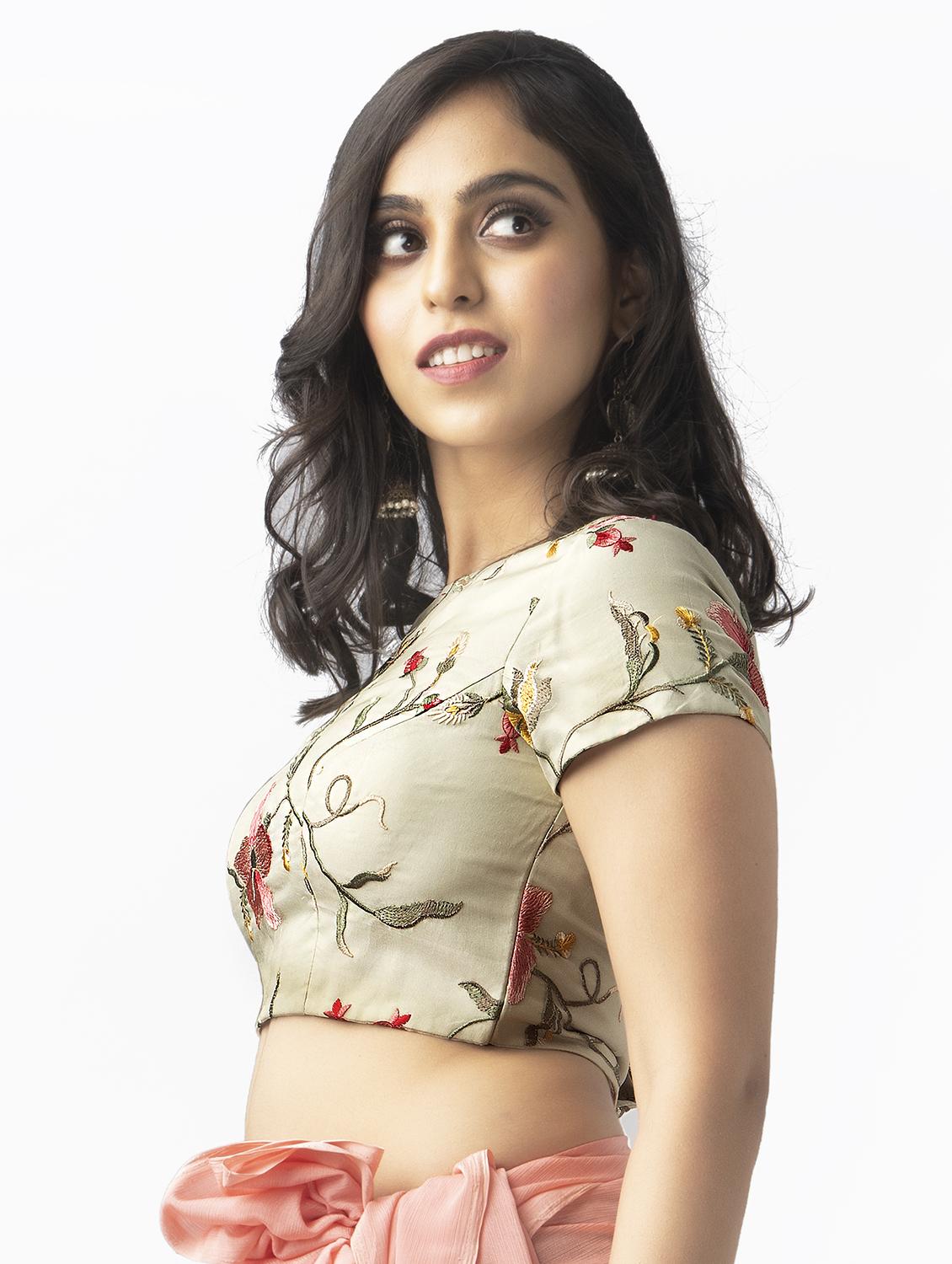 green embroidered blouse with face mask - 17957746 - Zoom Image - 2