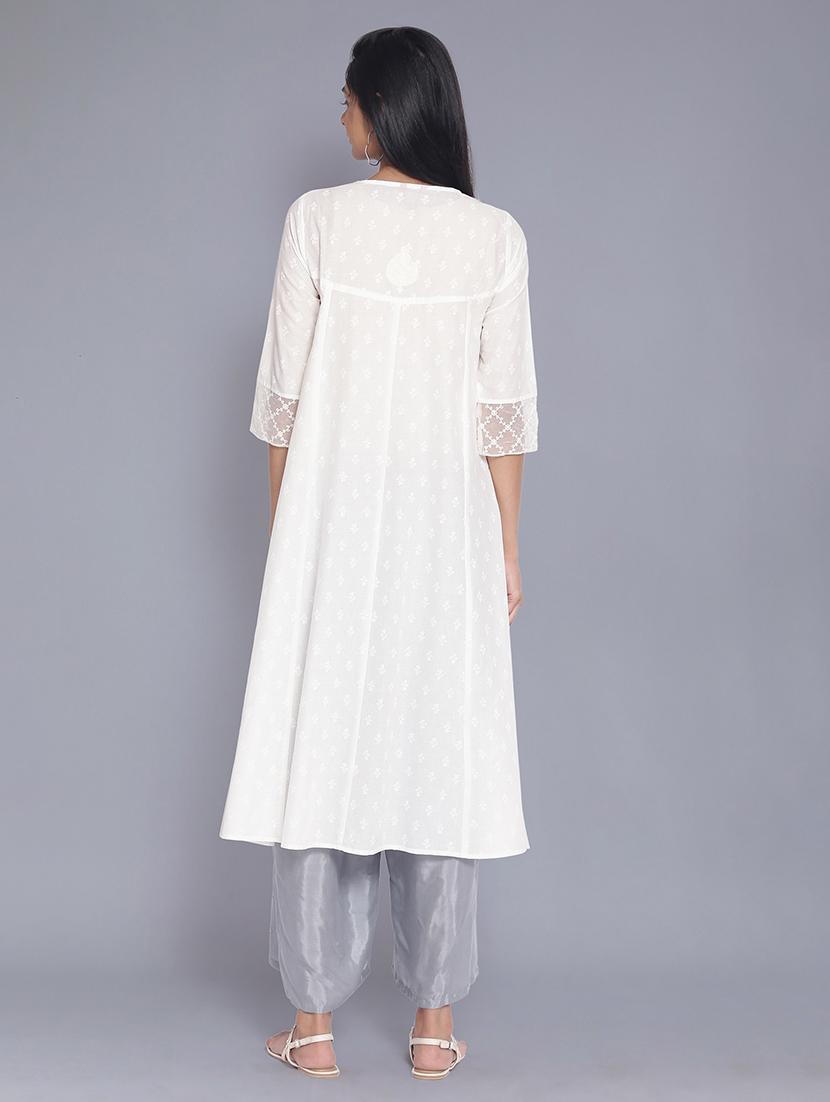 solid flared kurta - 17960366 - Zoom Image - 4