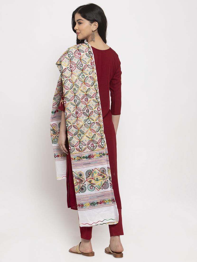 white cotton embroidered dupatta - 17970368 - Zoom Image - 3