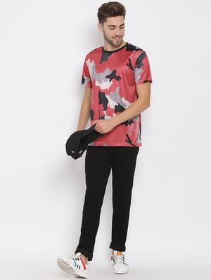 red camouflage print t-shirt - 17976540 - Standard Image - 4