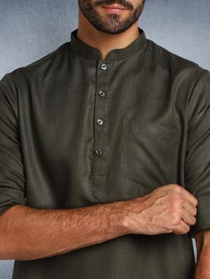 green solid short kurta - 17976671 - Standard Image - 5
