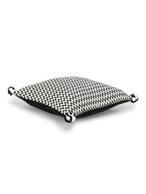 mezposh acoustic black & white cotton jacquard chevron pompom cushion cover (16"x16") - 17977782 - Standard Image - 5