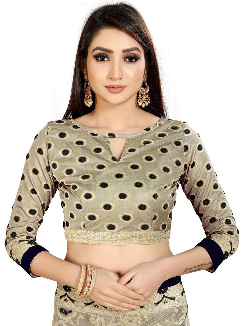 lace detailed embroidered saree with blouse - 17983105 - Zoom Image - 3