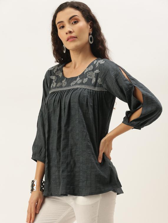 slit sleeved embroidered detail top - 17995066 - Zoom Image - 2