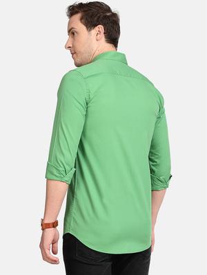 green solid casual shirt - 17997819 - Standard Image - 4