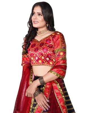 black silk flared lehenga - 18011951 - Standard Image - 4