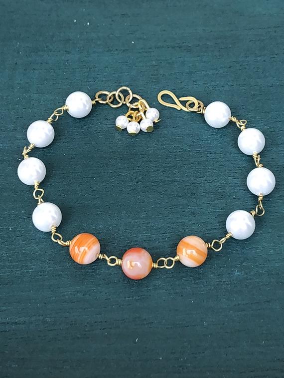 pearl and agate stone bracelet - 18015261 - Zoom Image - 1