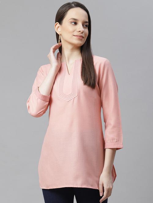 notch neck solid top - 18025960 - Standard Image - 1