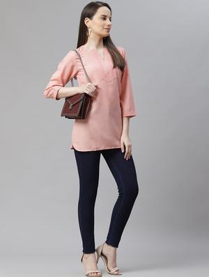 notch neck solid top - 18025960 - Standard Image - 4