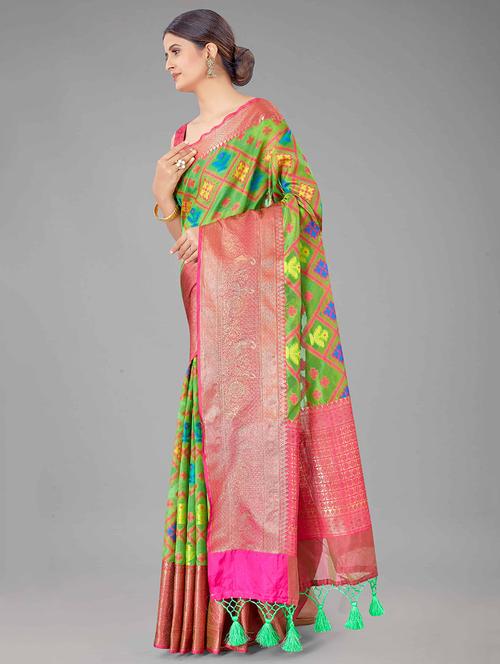 green art silk kanjivaram saree with blouse - 18028097 - Standard Image - 1