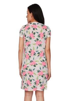 attractive, bold & stylist women white - 18028275 - Standard Image - 2