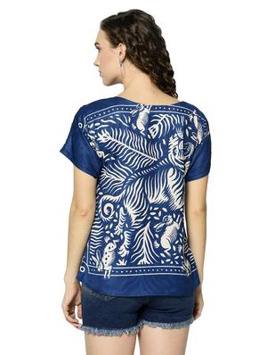 round neck printed top - 18029946 - Standard Image - 3