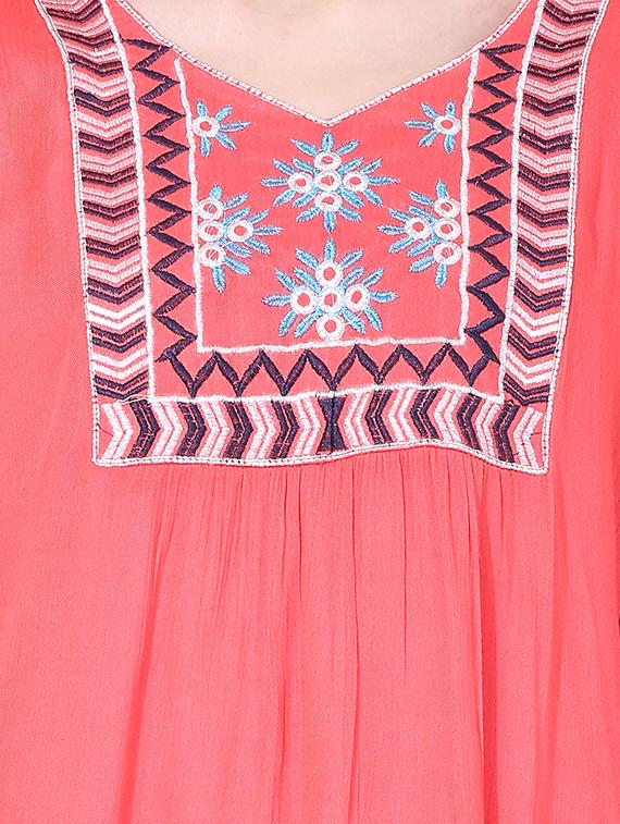 bell sleeved embroidered detail top - 18032955 - Zoom Image - 5