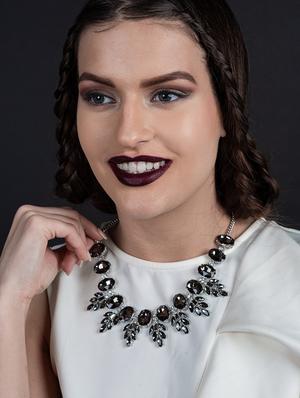 oval-shaped black necklace - 18034208 - Standard Image - 3