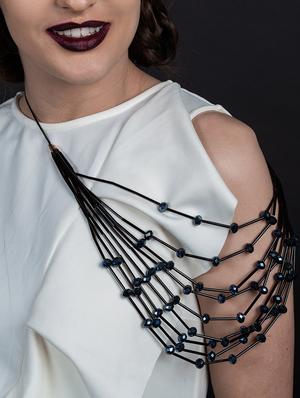 conveying black necklace - 18034212 - Standard Image - 3