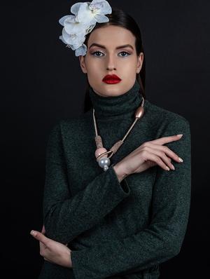 modish necklace - 18034220 - Standard Image - 3