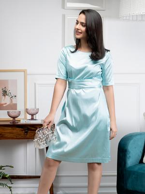 feminity at its best! this dress - 18038999 - Standard Image - 4