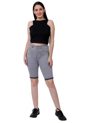 mid rise solid denim capri - 18042432 - Standard Image - 4