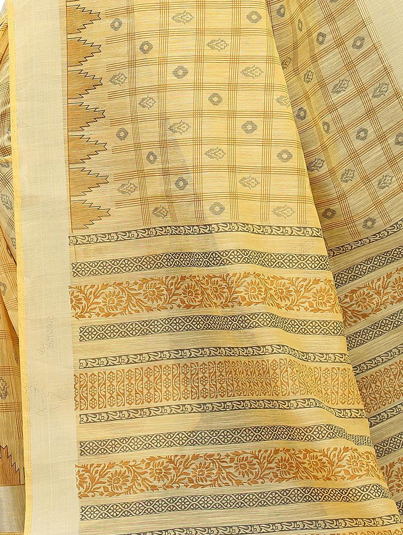 printed handloom saree with blouse - 18043703 - Zoom Image - 4