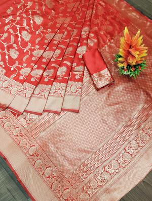 jacquard work banarasi saree with blouse - 18045969 - Standard Image - 5