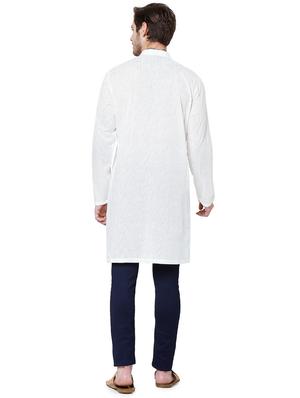 white color medium men's kurta - 18046474 - Standard Image - 3