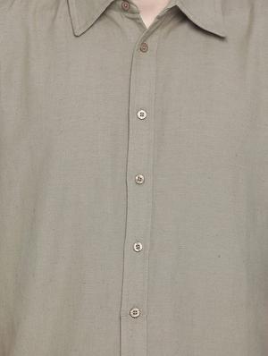 green solid casual shirt - 18048166 - Standard Image - 5