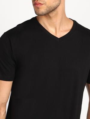 black v-neck solid t-shirt - 18053715 - Standard Image - 5