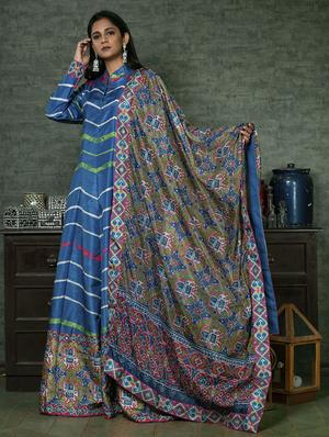 blue printed a-line set - 18056544 - Standard Image - 2