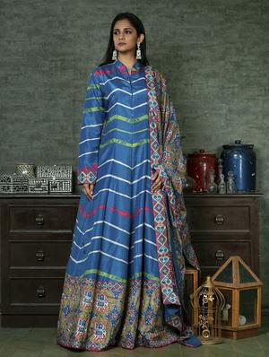 blue printed a-line set - 18056544 - Standard Image - 3