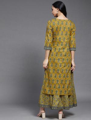 floral printed straight kurta and flared palazzo set - 18069110 - Standard Image - 3