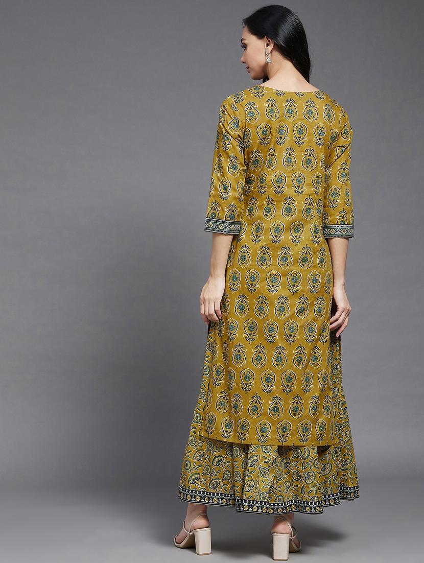 floral printed straight kurta and flared palazzo set - 18069110 - Zoom Image - 3