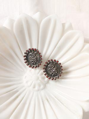 silver studs earring - 18082929 - Standard Image - 2