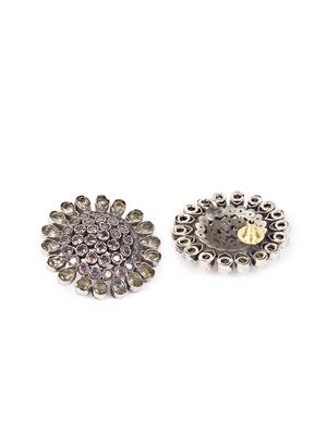 silver studs earring - 18083092 - Standard Image - 3